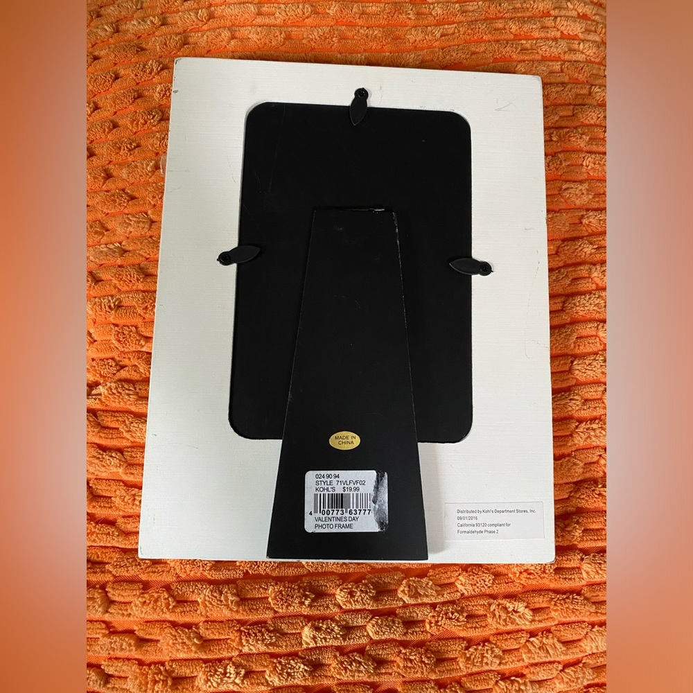 Picture frame - Picture 2 of 6